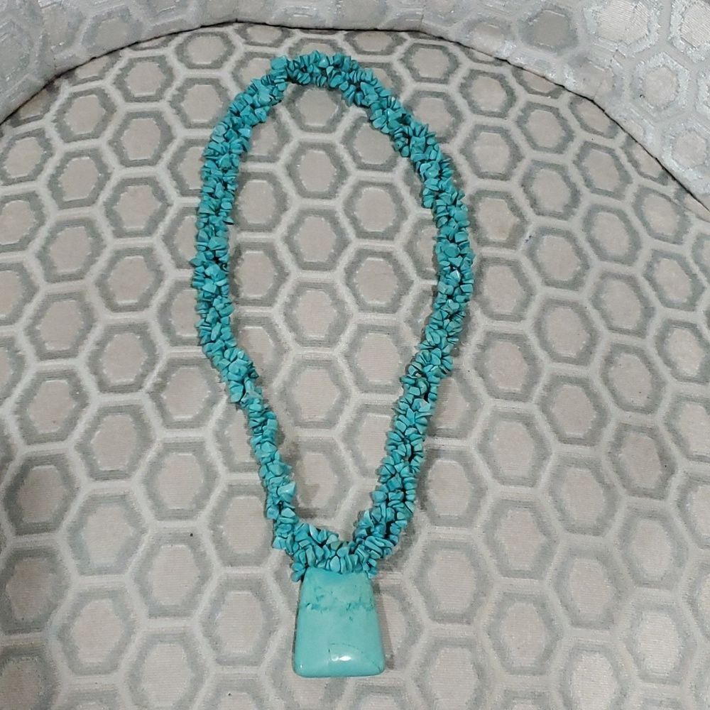 Longchunky Turquoise Necklace With Turquoise Pendant 44$